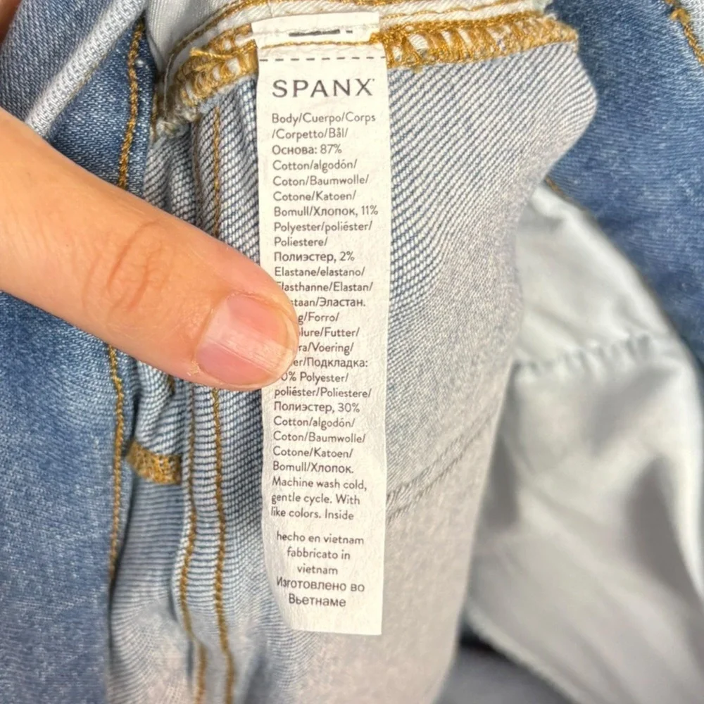 SPANX  Shapewear Stretch Flare Jeans Light‎ Wash High Rise Denim Pants Sz L